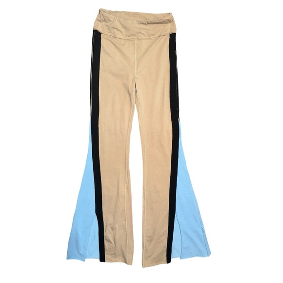 Free People Movement Hot Shot Kick Flare Pants Colorblock Sz Medium- NWT - Picture 3 of 5